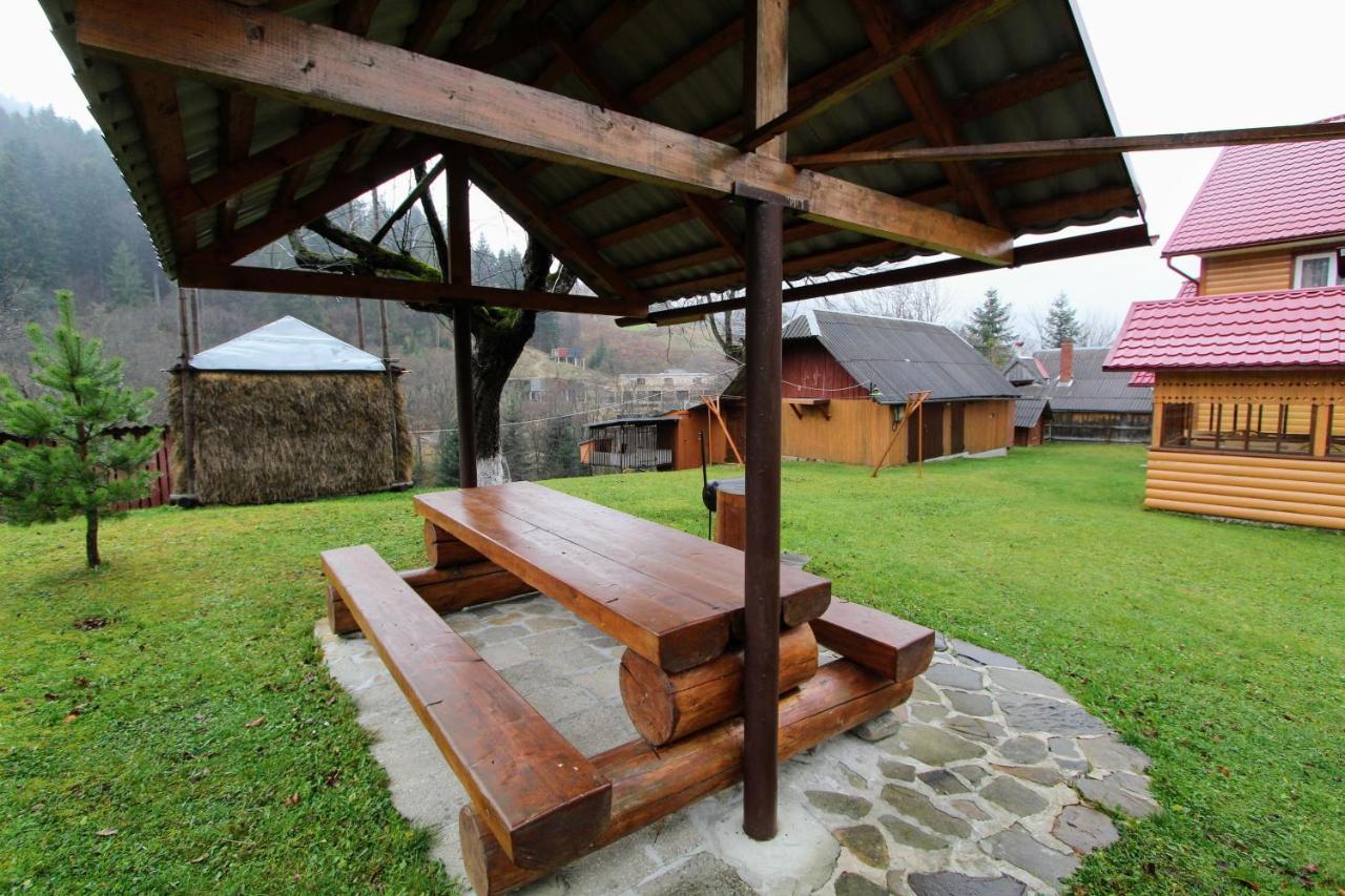 Ferienwohnung Карпатська Полонина Jaremtsche Exterior foto